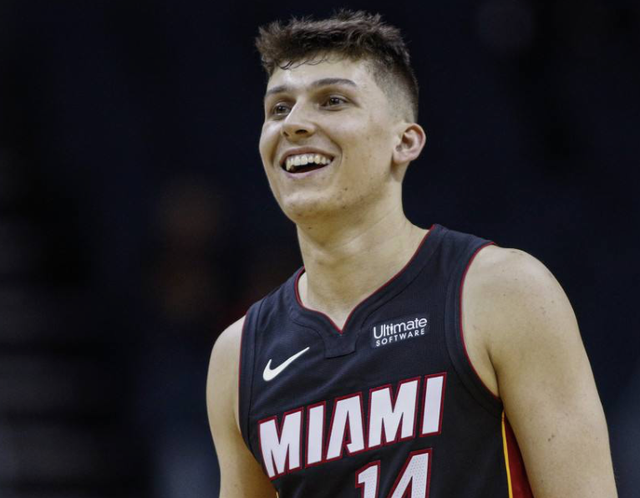 侧翼合围 侧翼合围